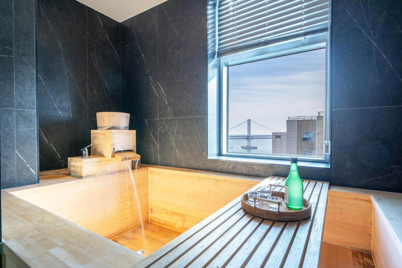 בוסאן Gwanganli The Club Hotel מראה חיצוני תמונה